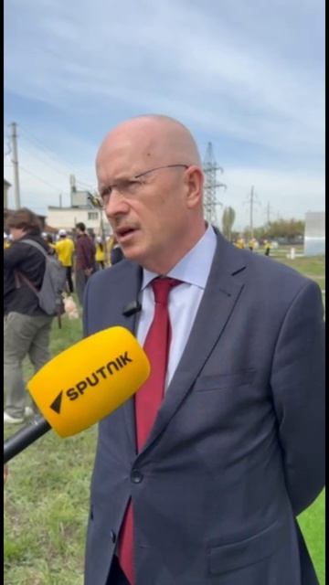 Сад памяти высадили российские дипломаты вместе со школьниками