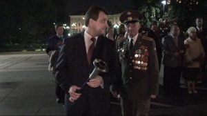 Поездка Ветеранов ВОВ к Вечному Огню, Москва Александровский Сад.