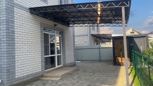 Навес из поликарбоната