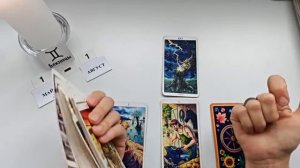 БЛИЗНЕЦЫ 1 МАЯ 2026😊БЕЛТЕЙН праздник Солнца🌞Прогноз 1.05 - 01.08 время обновления энергий! ТАРО