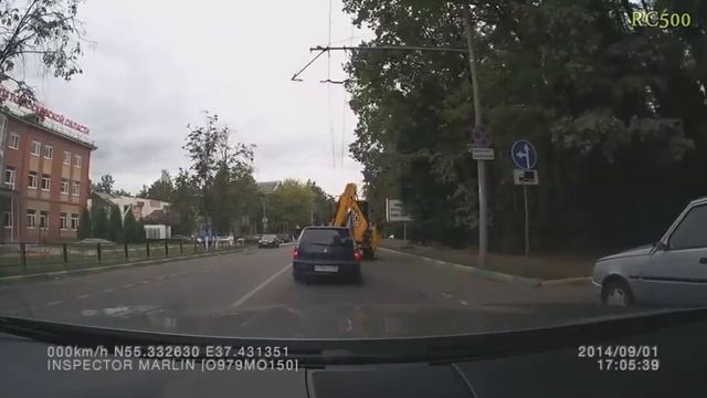 Взаимопомощь на дорогах Подборка из записей с видео регистраторов. Твори добро, делай добро