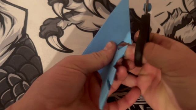 Вырезаем снежинку