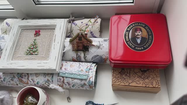 Все мои готовые работы за 18 лет  Мое первое видео  РепетиторВышивает