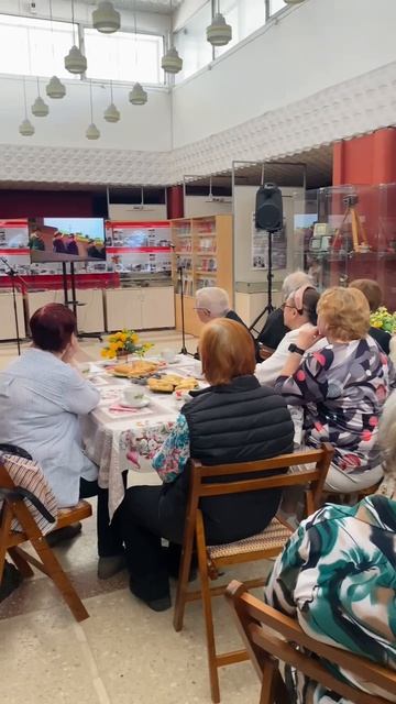 В музее Омского политеха для ветеранов вуза прошел праздничный концерт «Молодежь – ветеранам» 🕊