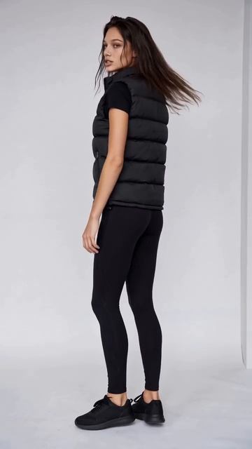 Жилетка чёрная