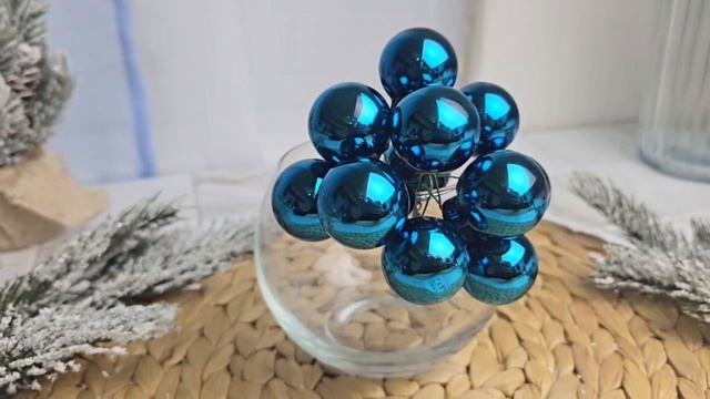 ГРОЗДЬ стеклянных глянцевых шариков на проволоке 12 шаров по 25 мм цвет: лазурный синий 2000668