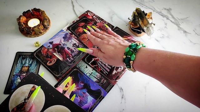 4 Короля Таро. Следит ли он за вами??? И что бы он хотел вам сказать??? Таро расклад онлайн сегодня.