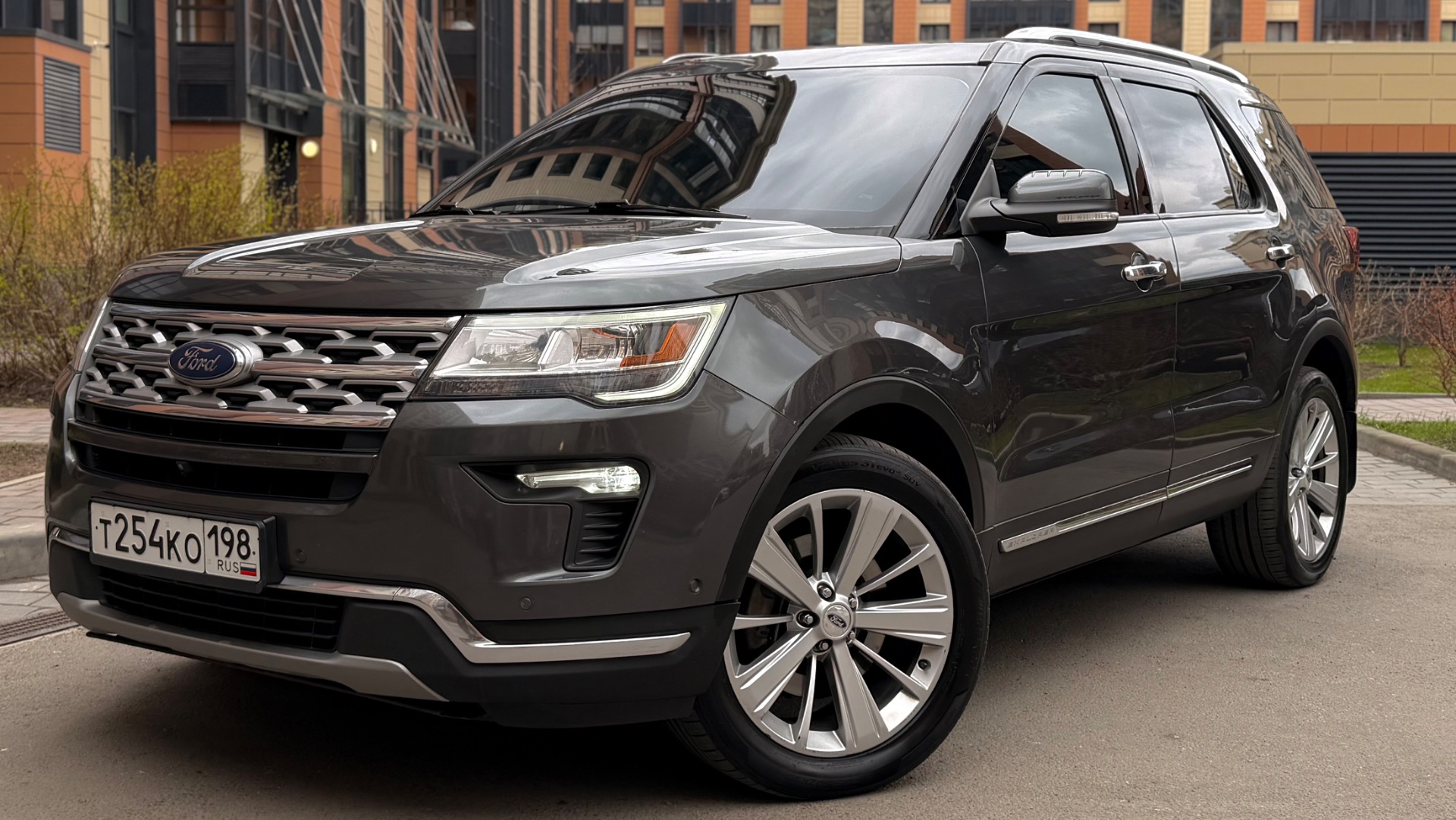FORD EXPLORER