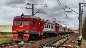 ЭТ2ЭМ 003, сообщением Ладожское озеро - Санкт-Петербург, отправляется от станции Ржевка