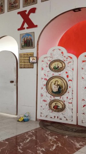 Божественная служба в храме Святой Троицы