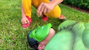 Настя и друзья играют в городе слайма (1)