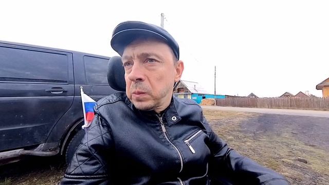 Рассуждаю о жизни под дождём.