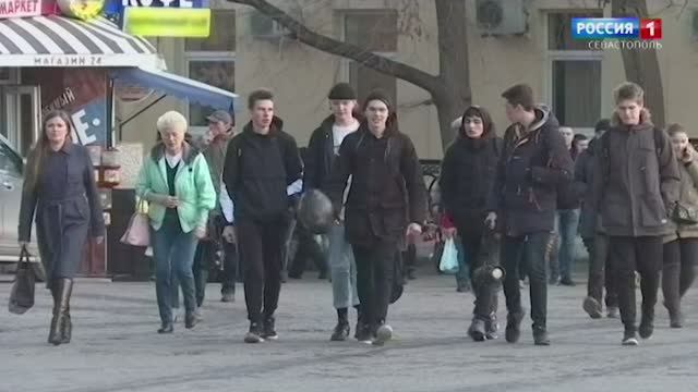 Как ведут семейный бюджет зумеры и миллениалы: кто из них умеет экономить