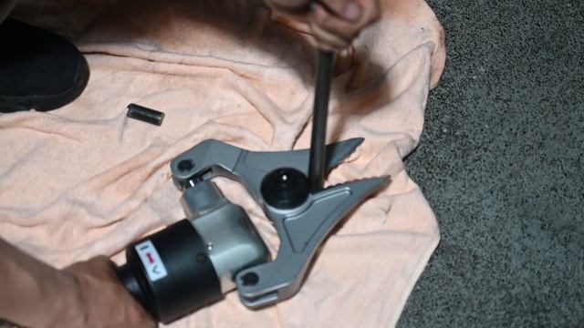 Плоскогубцы гидравлические универсальные ПГУ-80 HighProp Pro с разъемом Holmatro