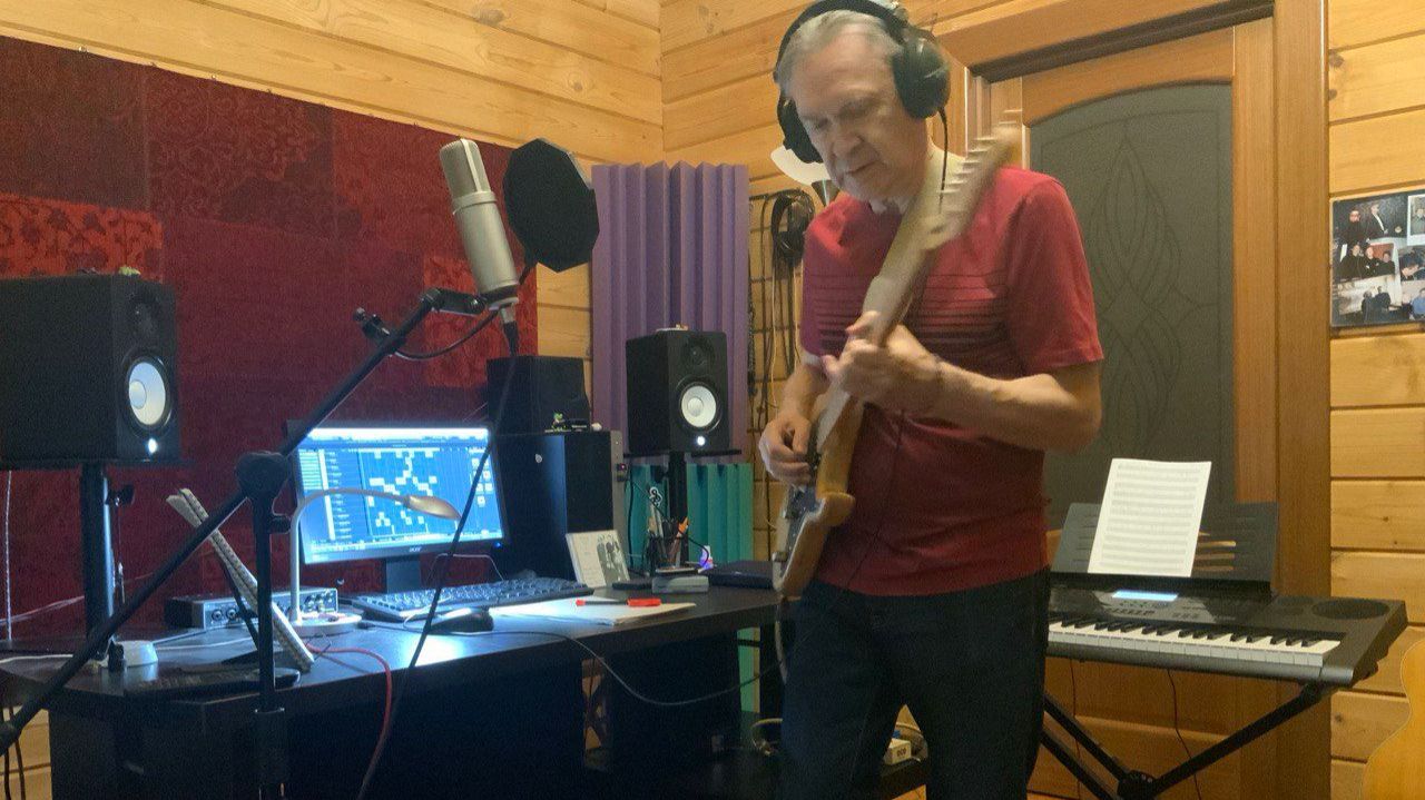 Апрель. Заглавная песня первого  альбома 1972 года легендарной казанской группы Звуки Времени