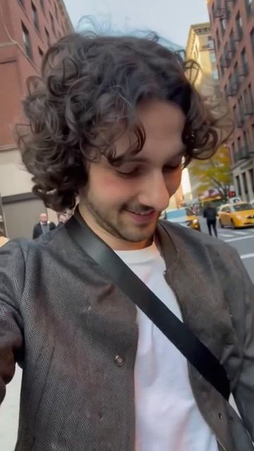 Выгуливаем цыплят