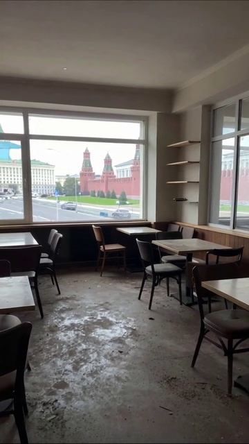 Пустота и запустение: серые дни в сердце столицы пейзаж Москва пустота