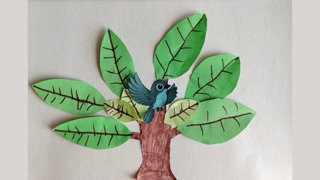 Птичка на дереве 🌳🐦