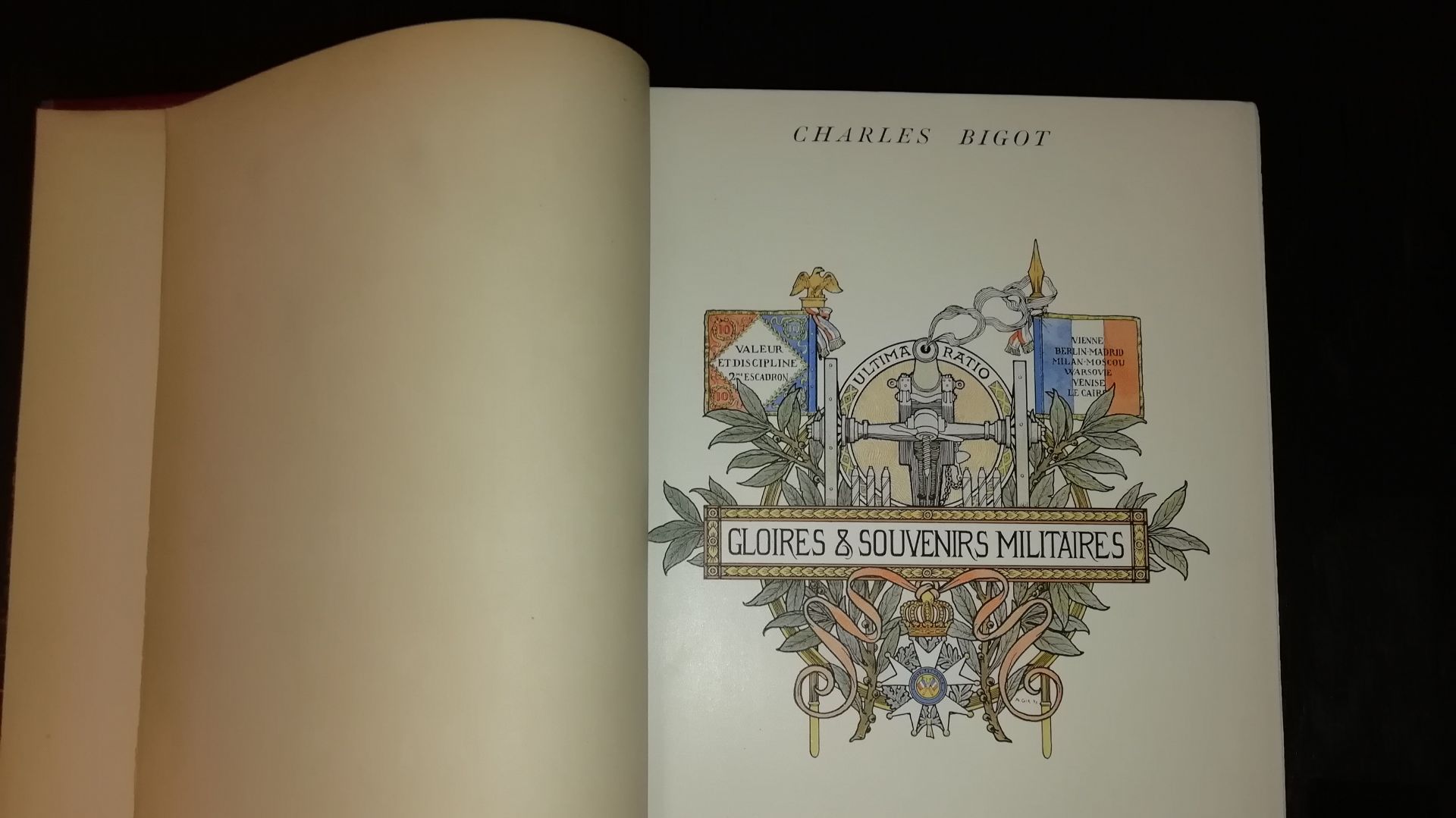 Антикварная книга GLOIRES ET SOUVENIRS MILITAIRE 1894