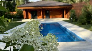 Композитный бассейн Compass Pools на участке