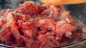 Стейк с ранчо и урожай чеснока