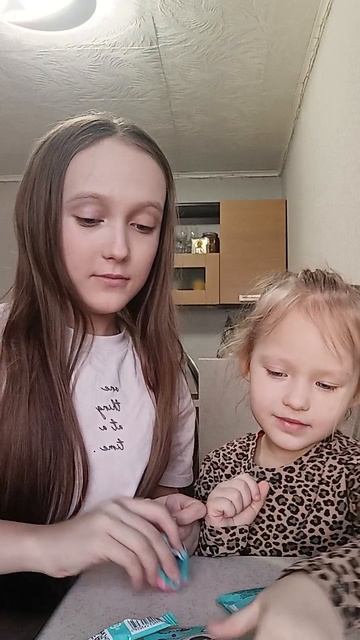 распаковка киндеровмы собрали всю коллекцию?