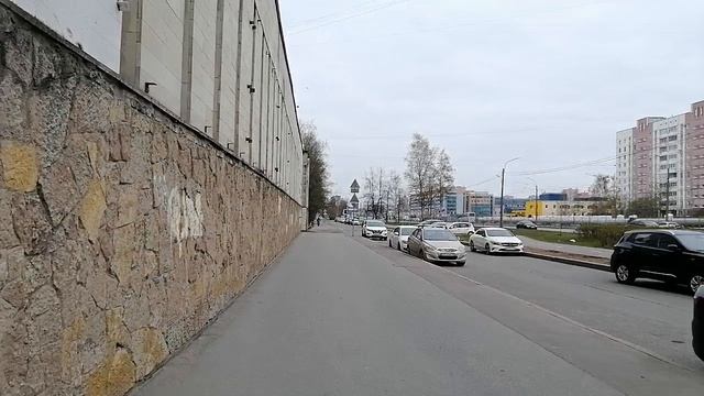 У МЕТРО ТУШИНО