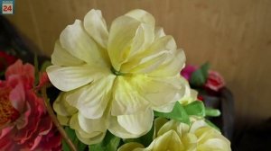 Ничего святого: с абаканских погостов мешками крадут цветы-беспринципных воров искать будет полиция