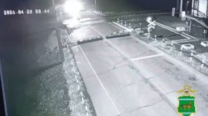 😱 Автоледи проскочила через шлагбаум и впечаталась в заградительную плиту возле Биробиджана.