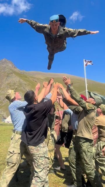 Юнармейцы продолжают восхождение на Эльбрус🏔️