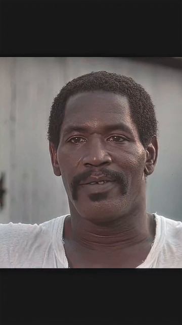 Громила спас друга и наглого копа #обзор #фильм #сериал