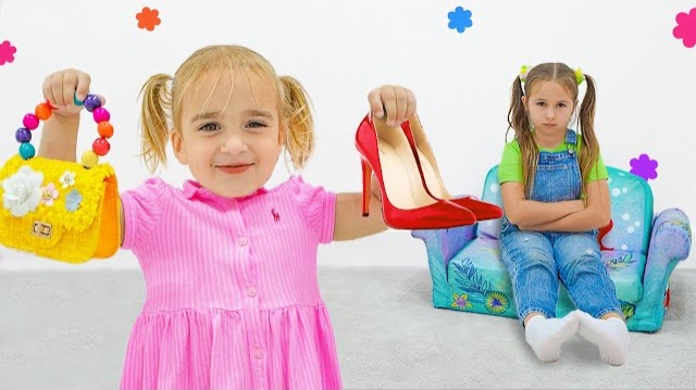 Алиса и Николь хотят одинаковые платье. Майкл шьет одинаковое платье для Николь.