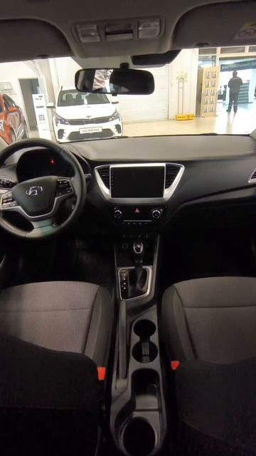 Продается HYUNDAI Solaris /Авто с пробегом