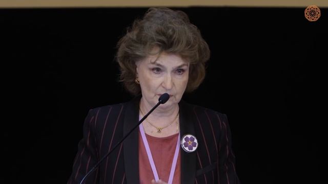 Пока коммунисты соблазняли турок социализмом, Энвер паша пытался их повернуть к исламской революции