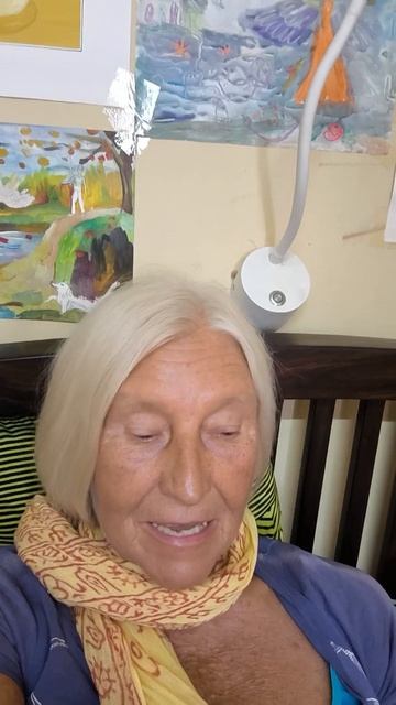 Какие странные времена! Порочат все и всех, а вы забейте на это и живите душой.