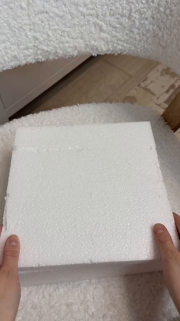 Вб:

Набор для ванны 237461801
Тарелки 331318774
Сенсорное ведро 244363849