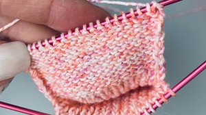 Вяжу изнаночные петли только так. Не всем по нраву такой метод вязания