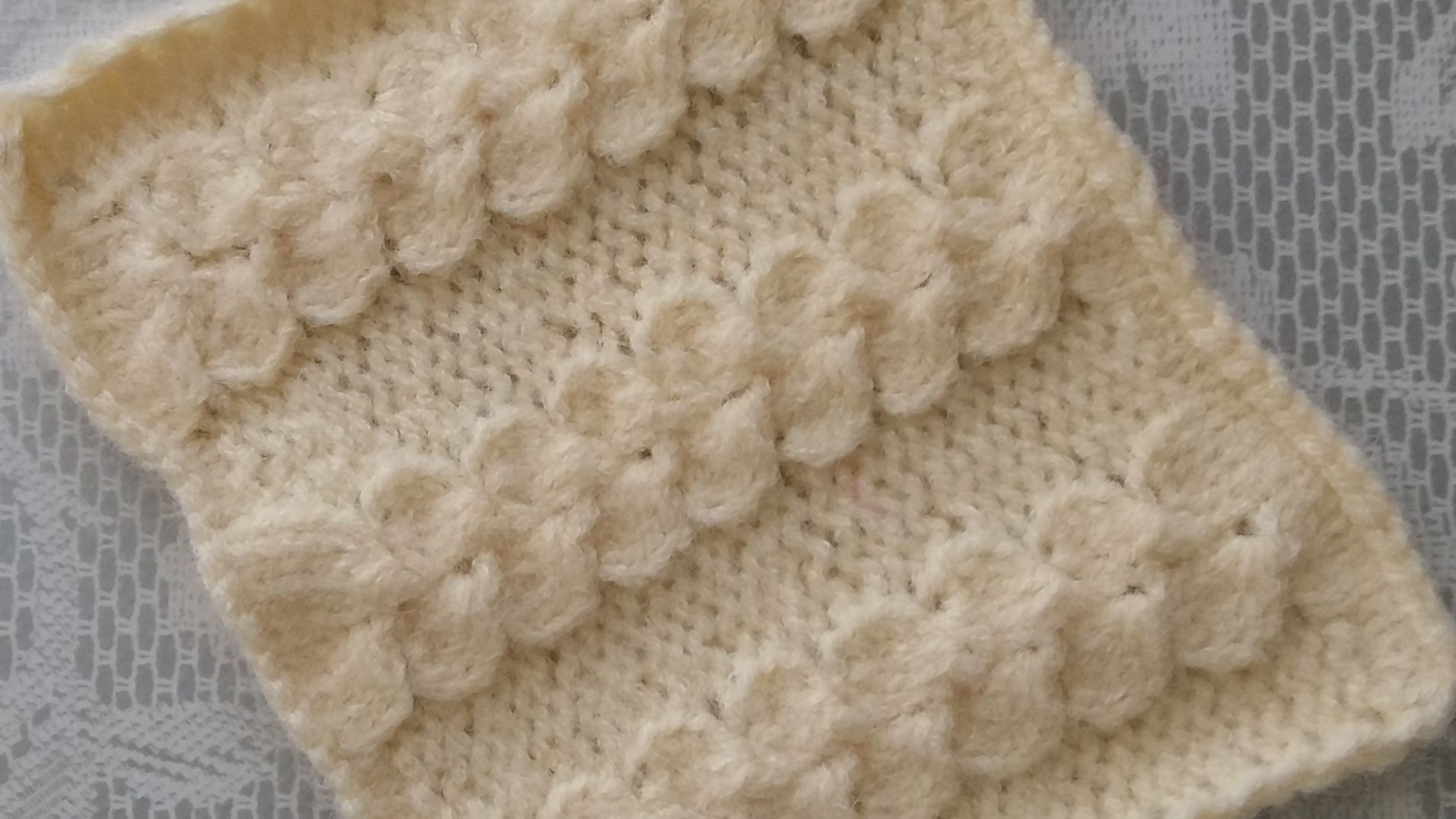 129. Вяжем спицами оригинальные косы