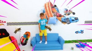 Влад и Никита играют с детскими масками