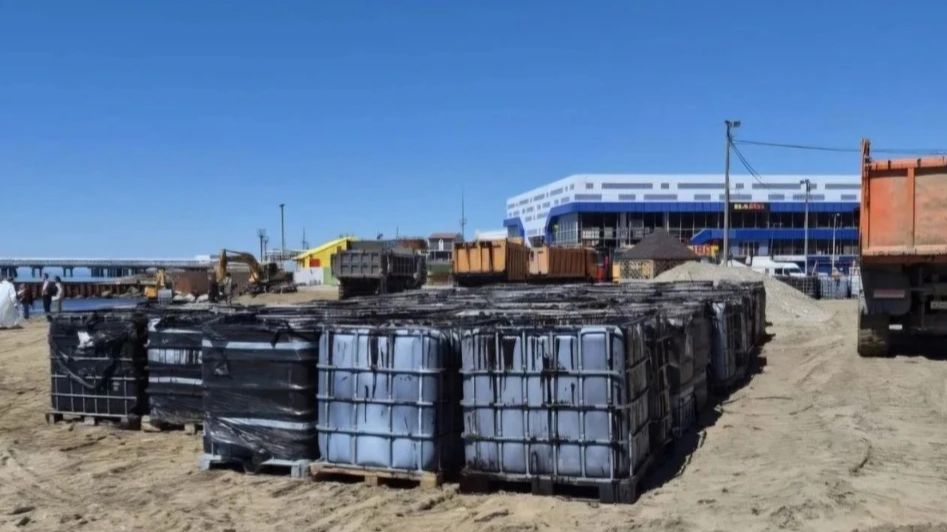 В Туапсе вывезли почти 10 тысяч кубометров загрязненного грунта после разлива нефтепродуктов