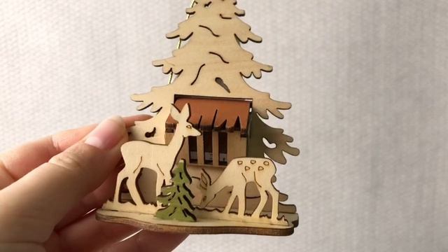 Подвеска ЁЛОЧНОЕ ВОЛШЕБСТВО - ОЛЕНЯТА дерево 8х4.5х10.5 см 52-1464-оленята