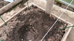 29 апреля.Приготовила парник для огурцов.