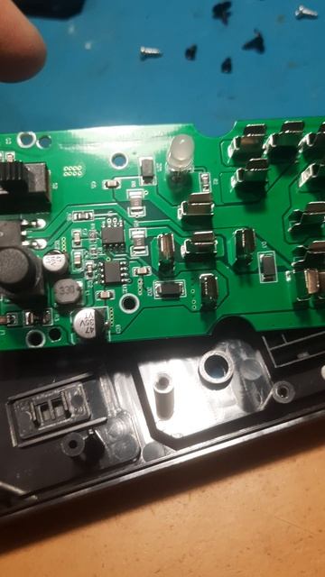 Тестер реле для автомобильных аккумуляторов 11/25в Aneng RT01. Разборка.