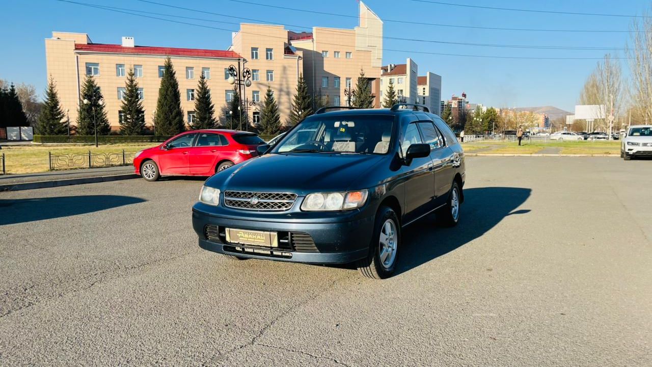 Nissan Rnessa 1998 год