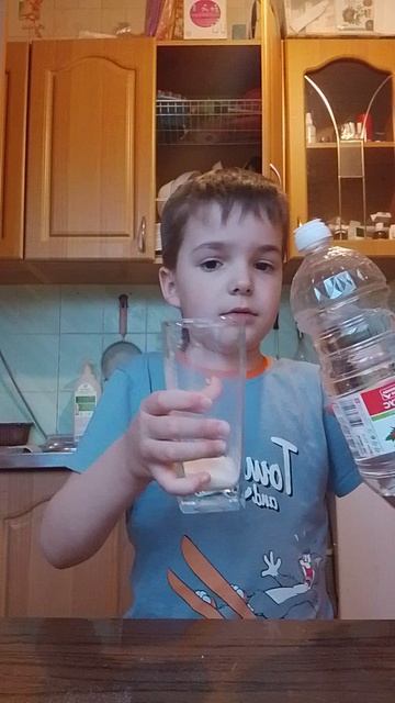 всем привет ребята и это это как Я создаю химическую реакцию