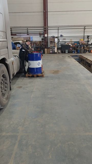 Вольво ломучая, Мерседес с баком, Ман со сцеплением