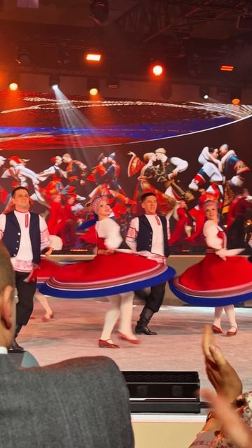 «Хоровод» на сцене НЦ «Россия»