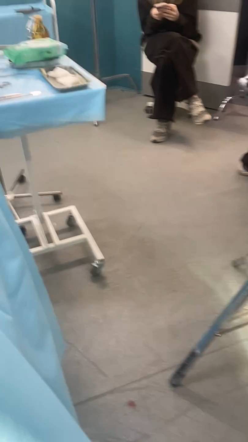 Не пугайтесь ! Так снимают операции в кино 