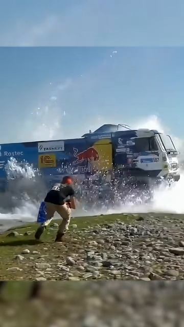 КАМАЗ-мастер Грузовики покоряют Дакар — Мощь, скорость и господство на бездорожье