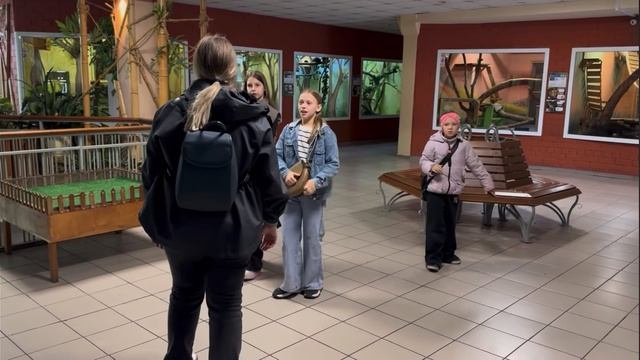 Зоопарк в Екатеринбурге  хореографический ансамбль Фейерверк Тобольск